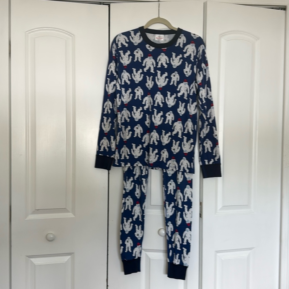 Hannah Anderson Yeti Pajama Set Unisex Size (Small)